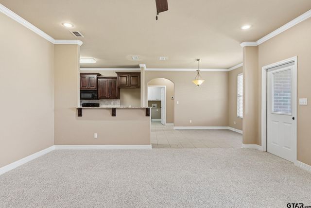 807 Jaxon Drive, Whitehouse, TX 75791