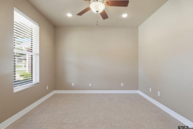 807 Jaxon Drive, Whitehouse, TX 75791