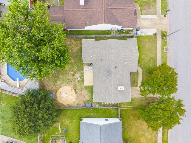 4009 Lombard DR, Virginia Beach, VA 23453
