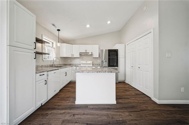 4009 Lombard DR, Virginia Beach, VA 23453