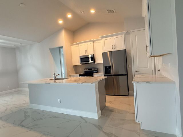 5673 NW Whitecap Road, Port St. Lucie, Port St Lucie, FL 34986