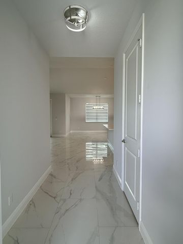 5673 NW Whitecap Road, Port St. Lucie, Port St Lucie, FL 34986