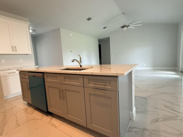 5673 NW Whitecap Road, Port St. Lucie, Port St Lucie, FL 34986