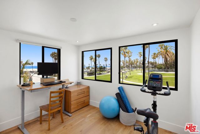 43 Sea Colony Drive, Santa Monica, CA 90405