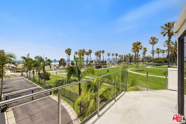 43 Sea Colony Drive, Santa Monica, CA 90405