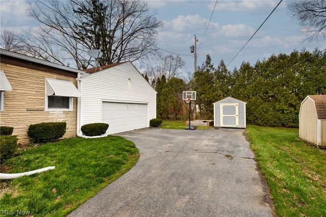 3539 Kiowa Drive, Youngstown, OH 44511