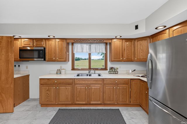 16122 Jackson Road, Mishawaka, IN 46544