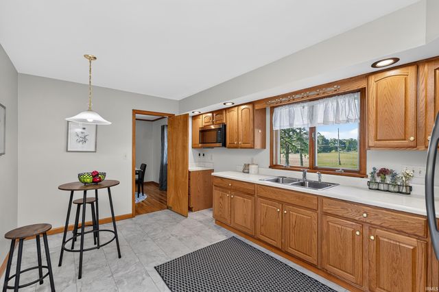 16122 Jackson Road, Mishawaka, IN 46544