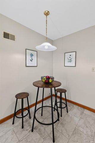 16122 Jackson Road, Mishawaka, IN 46544