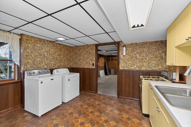 16122 Jackson Road, Mishawaka, IN 46544