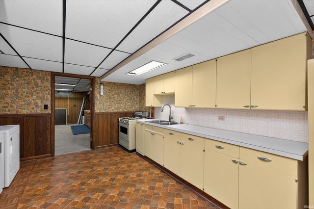 16122 Jackson Road, Mishawaka, IN 46544