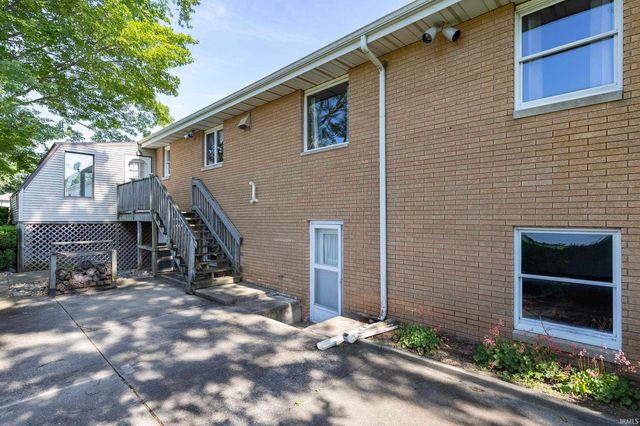 16122 Jackson Road, Mishawaka, IN 46544