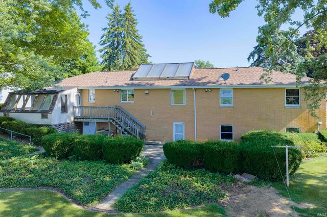 16122 Jackson Road, Mishawaka, IN 46544
