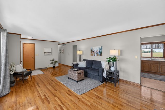 16122 Jackson Road, Mishawaka, IN 46544