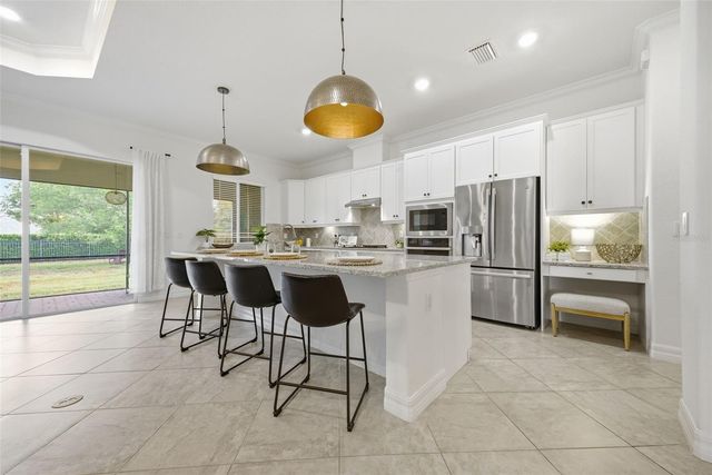 12241 PERENNIAL PLACE, Lakewood Ranch, FL 34211