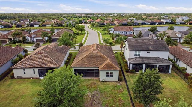 12241 PERENNIAL PLACE, Lakewood Ranch, FL 34211