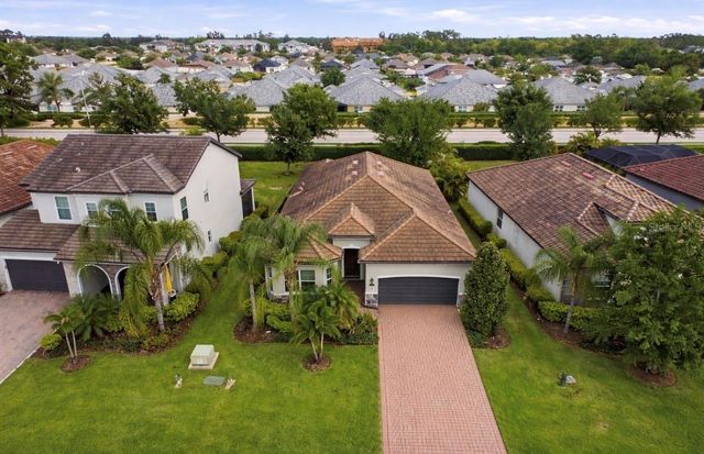 12241 PERENNIAL PLACE, Lakewood Ranch, FL 34211