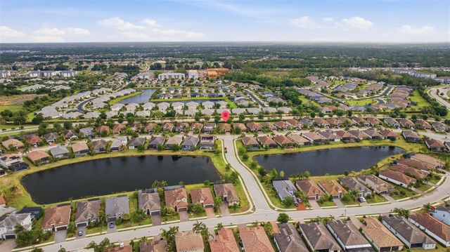 12241 PERENNIAL PLACE, Lakewood Ranch, FL 34211