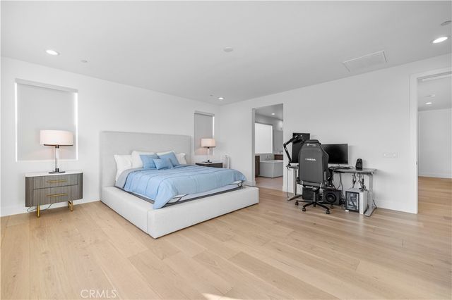 24152 West Corte Ala, Valencia, CA 91354