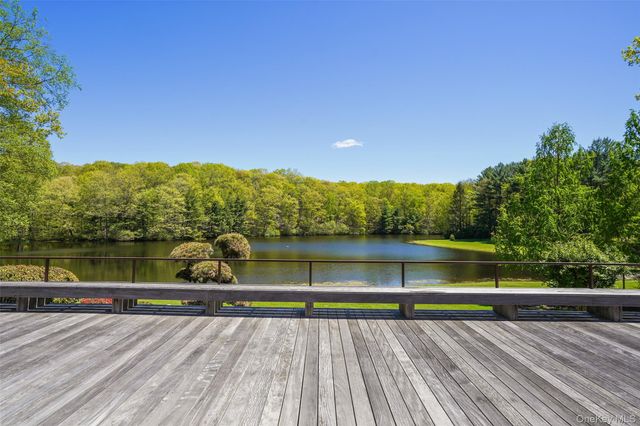 164 Eastwoods Road, Pound Ridge, NY 10576