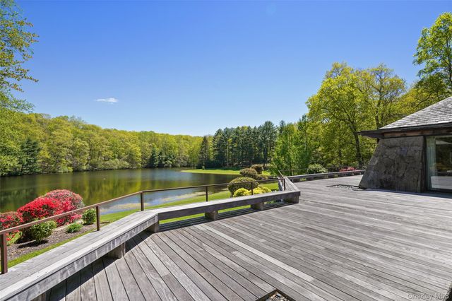 164 Eastwoods Road, Pound Ridge, NY 10576