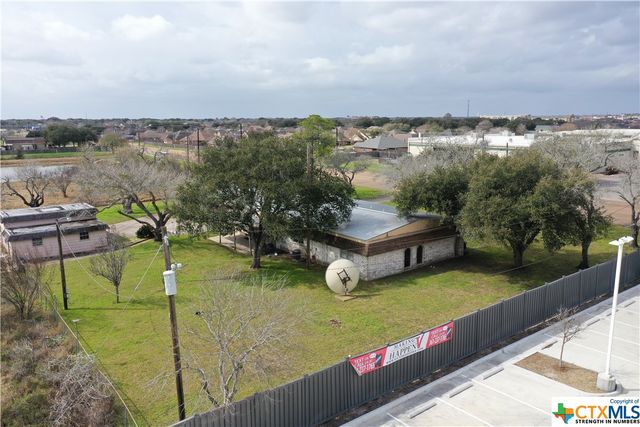 2404 Salem Road, Victoria, TX 77904