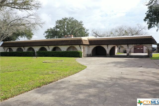 2404 Salem Road, Victoria, TX 77904
