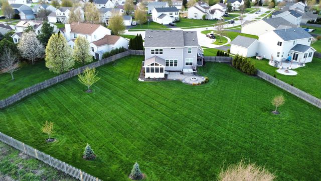 6637 Galway Drive, Mchenry, IL 60050