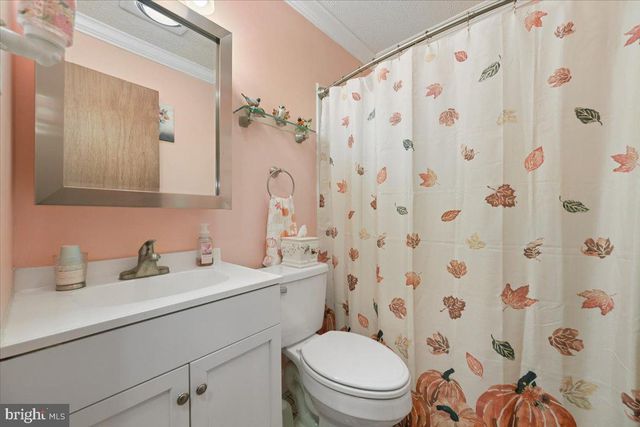 5601 CALVERT DR, Frederick, MD 21703