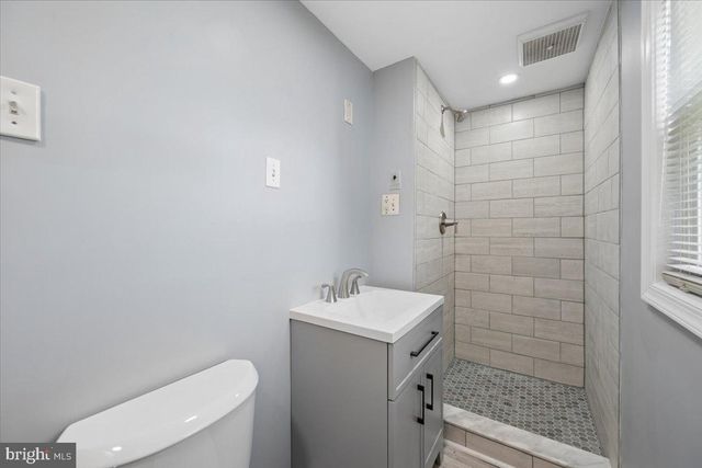 5601 CALVERT DR, Frederick, MD 21703