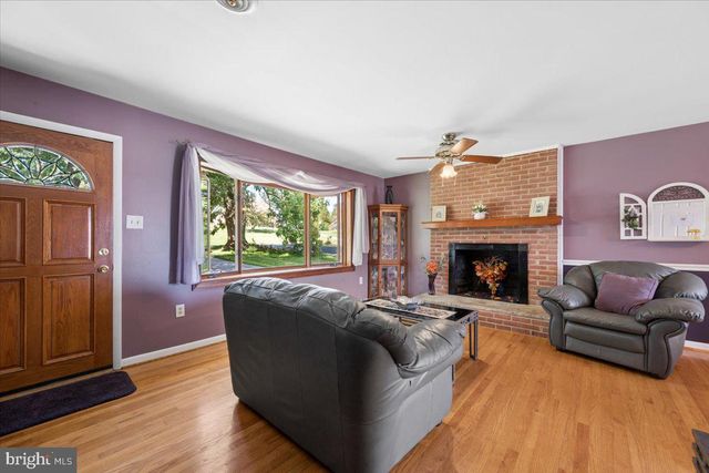 5601 CALVERT DR, Frederick, MD 21703