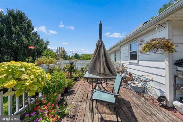 5601 CALVERT DR, Frederick, MD 21703