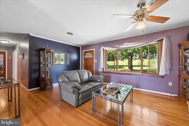 5601 CALVERT DR, Frederick, MD 21703