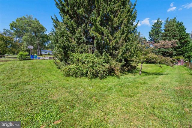 5601 CALVERT DR, Frederick, MD 21703