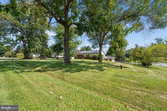 5601 CALVERT DR, Frederick, MD 21703