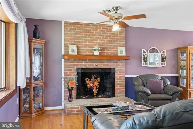 5601 CALVERT DR, Frederick, MD 21703