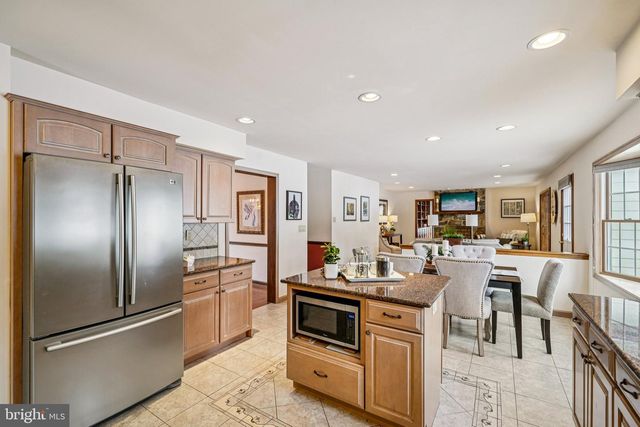 806 NORTHWINDS DR, Bryn Mawr, PA 19010