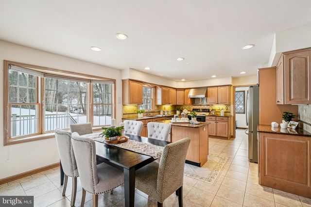 806 NORTHWINDS DR, Bryn Mawr, PA 19010