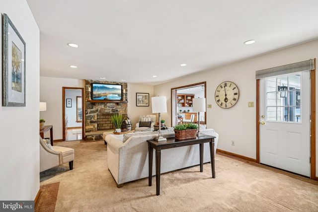 806 NORTHWINDS DR, Bryn Mawr, PA 19010