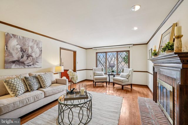 806 NORTHWINDS DR, Bryn Mawr, PA 19010