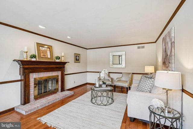 806 NORTHWINDS DR, Bryn Mawr, PA 19010