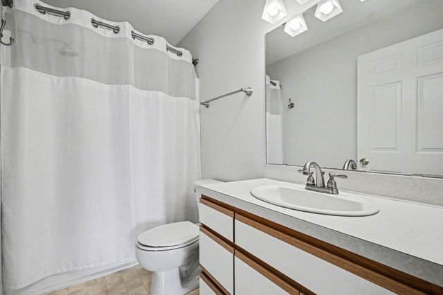 8480 N Jasonville Court SE, Caledonia, MI 49316