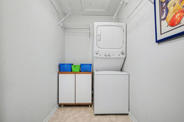 8480 N Jasonville Court SE, Caledonia, MI 49316