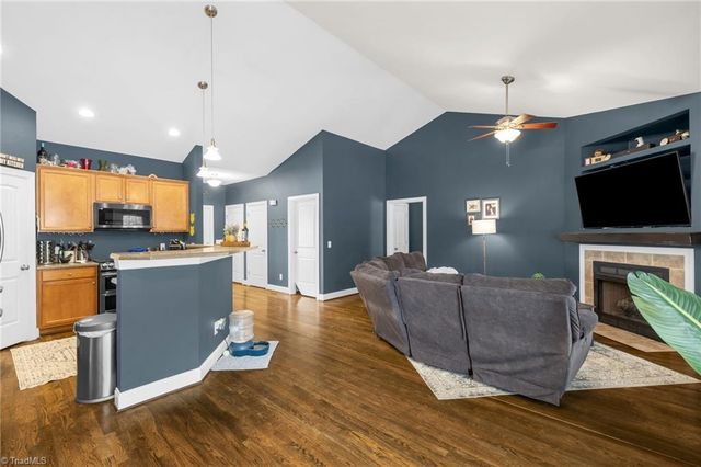 8108 Middleland Drive, Browns Summit, NC 27214