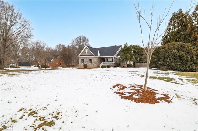 8108 Middleland Drive, Browns Summit, NC 27214