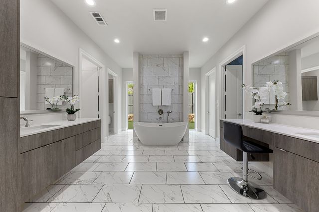 4028 Courtshire Drive, Dallas, TX 75229