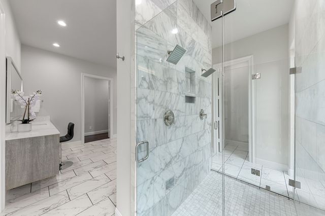 4028 Courtshire Drive, Dallas, TX 75229