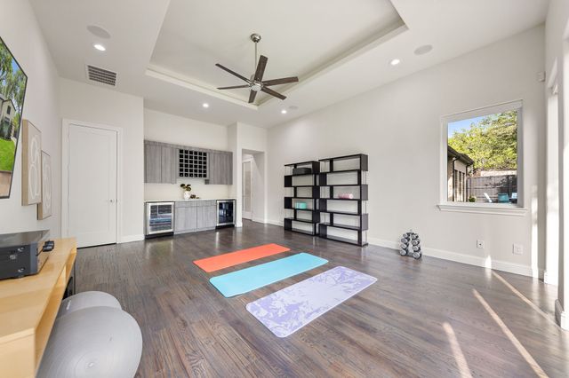 4028 Courtshire Drive, Dallas, TX 75229