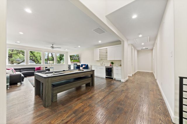 4028 Courtshire Drive, Dallas, TX 75229