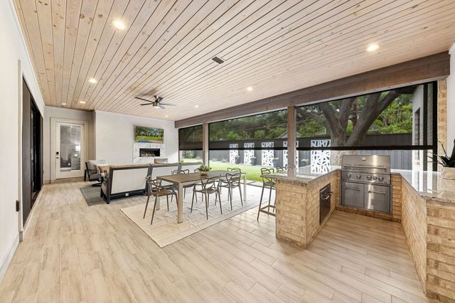 4028 Courtshire Drive, Dallas, TX 75229